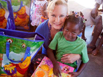 Heidi with young girl
